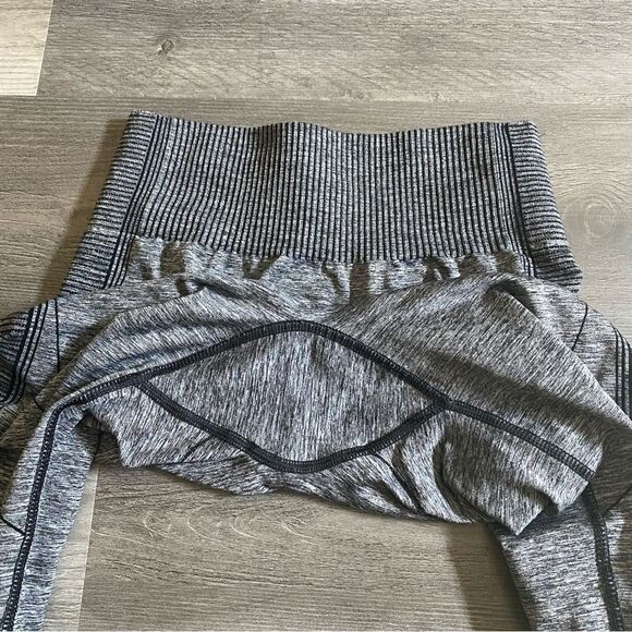 GymShark Hyper Amplify Leggings High Rise Small Gray Black Workout - Picture 11 of 12